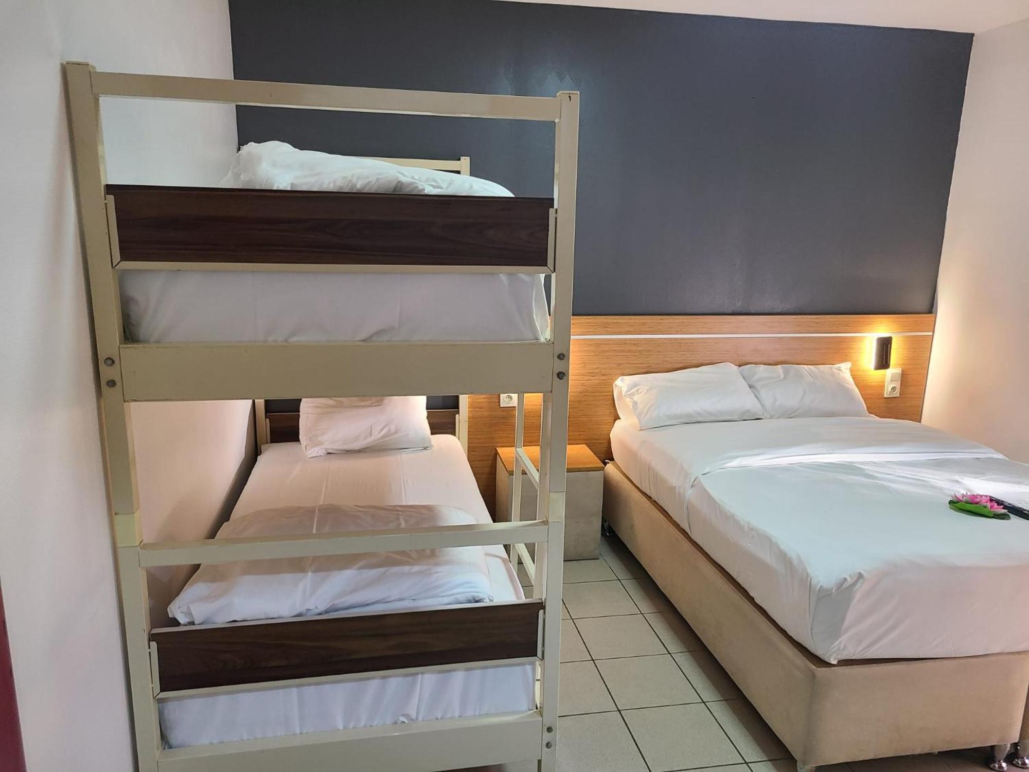 Hotel Victoire, Poitiers Gare Bagian luar foto