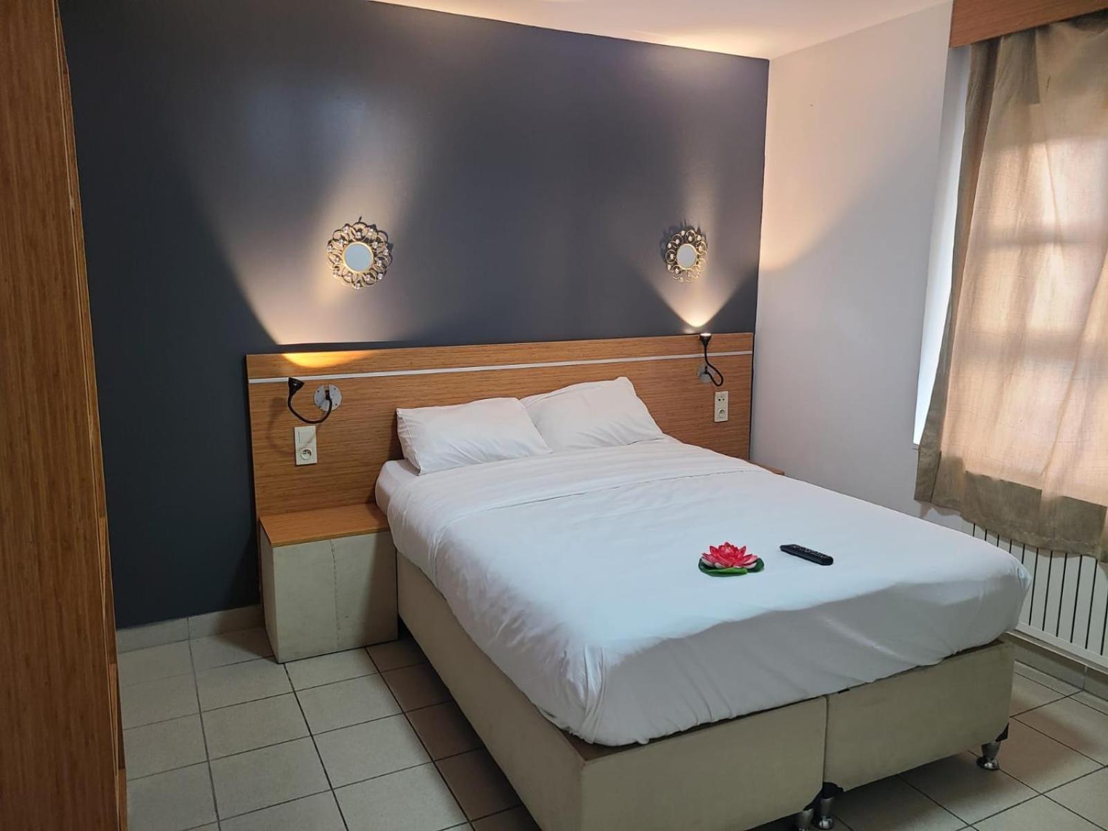 Hotel Victoire, Poitiers Gare Bagian luar foto