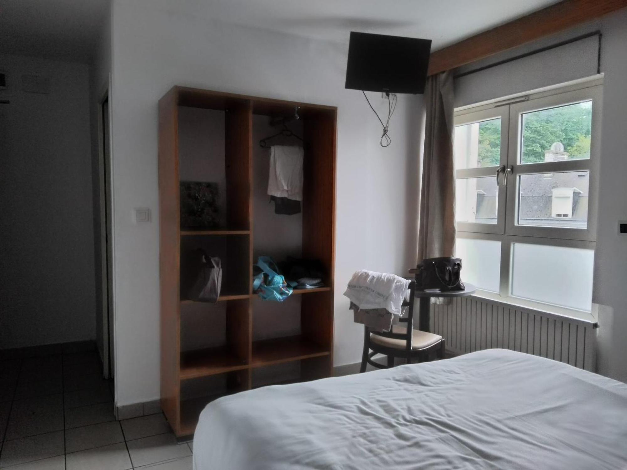 Hotel Victoire, Poitiers Gare Bagian luar foto