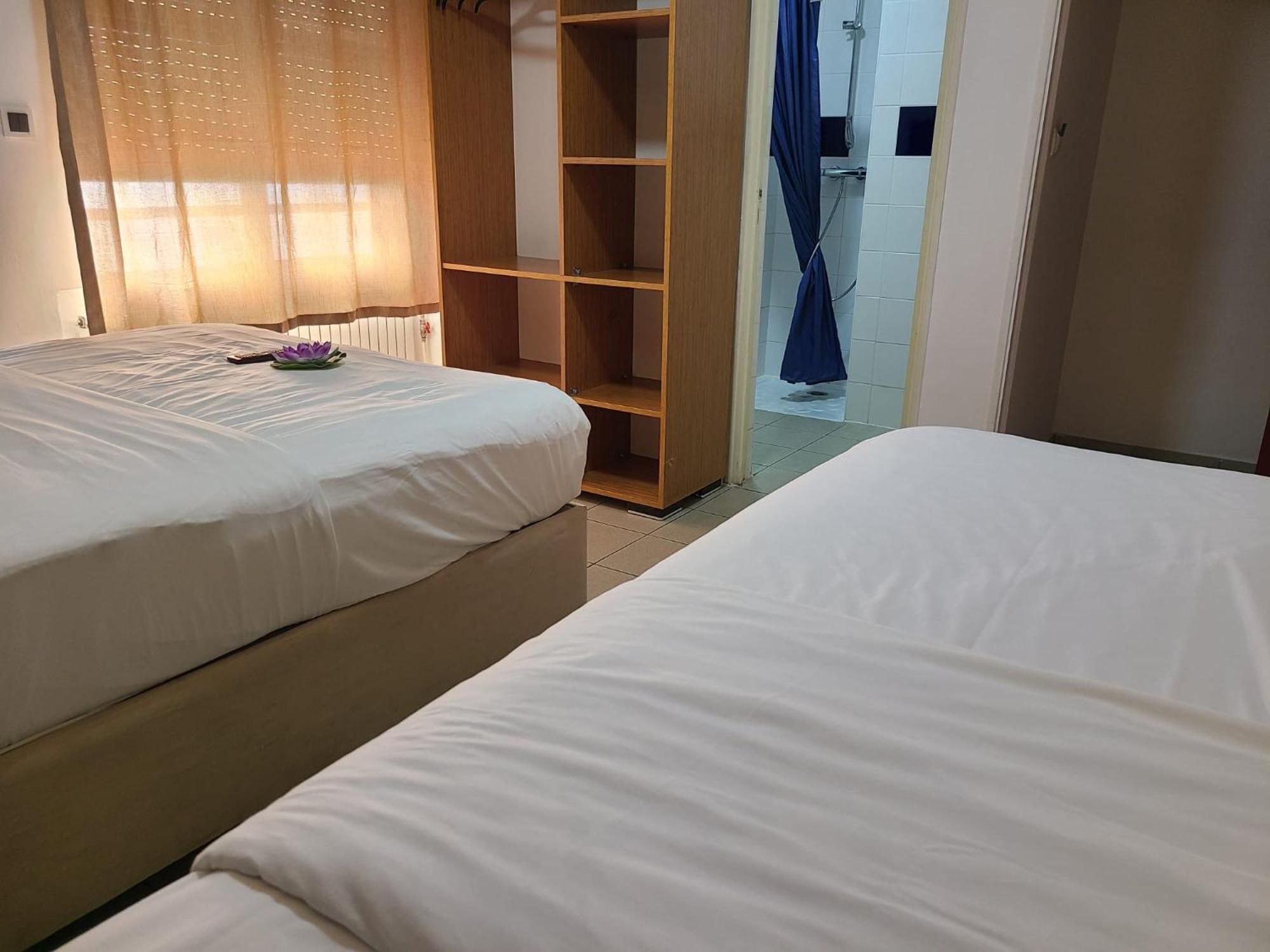Hotel Victoire, Poitiers Gare Bagian luar foto